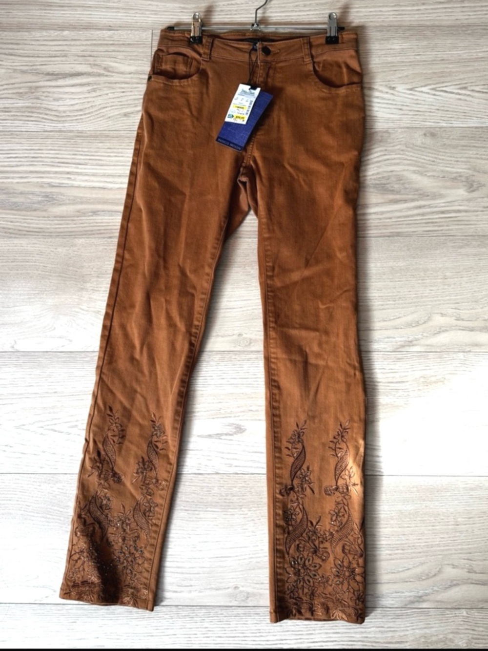 NWT Indigo Moon Cognac Brown High-Rise Pants with Floral Embroidery Women’s 4